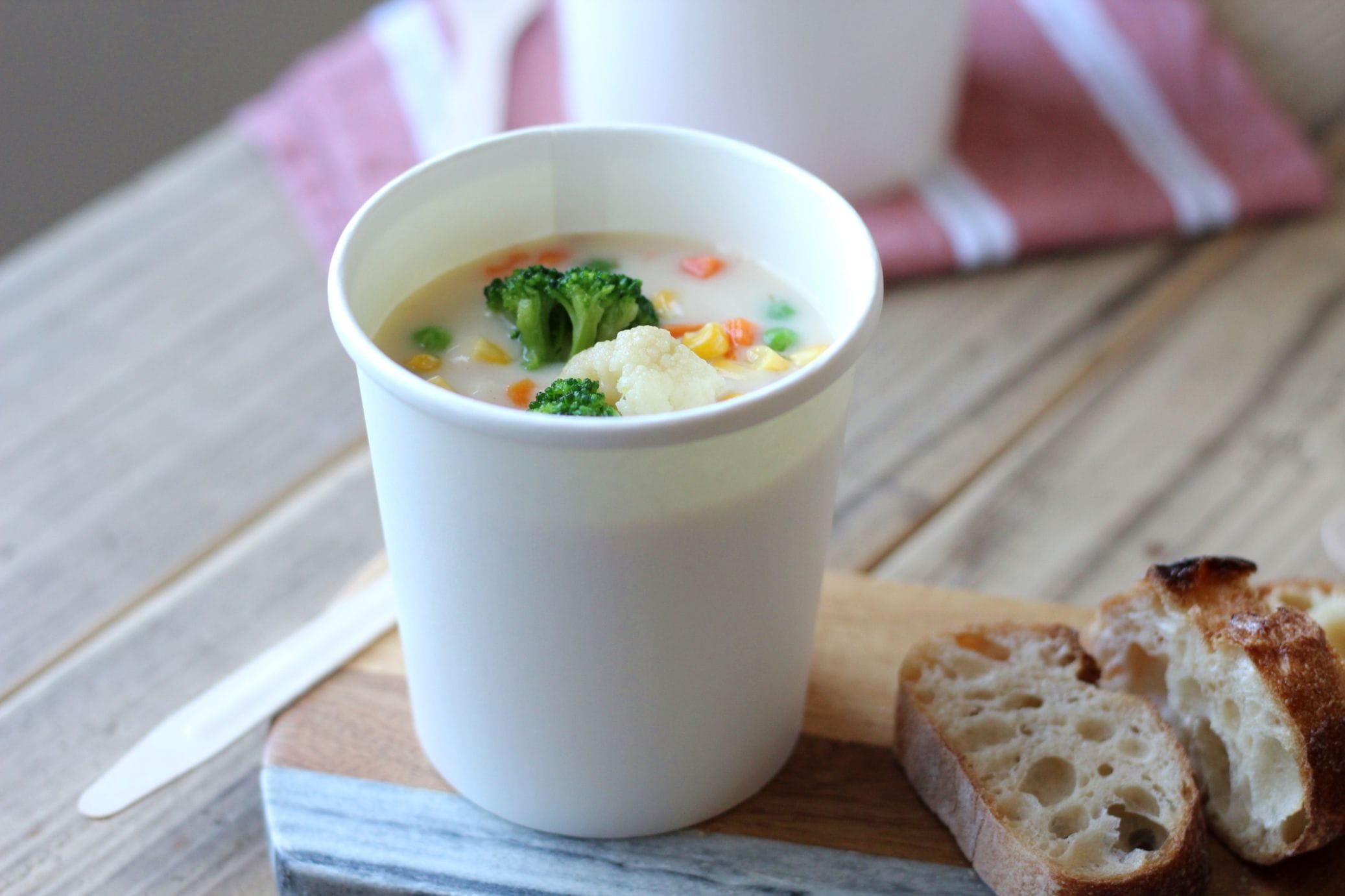 フードカップ　KLP98-520 本体 白　PP