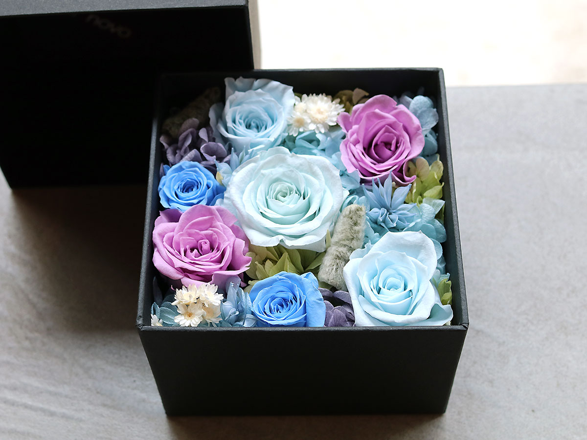 ヴァンクリーフ＆アーペル ギフトボックス プリザーブドフラワー ヴァンクリーフアンドアーペル ギフトボックス プリザーブドフラワー