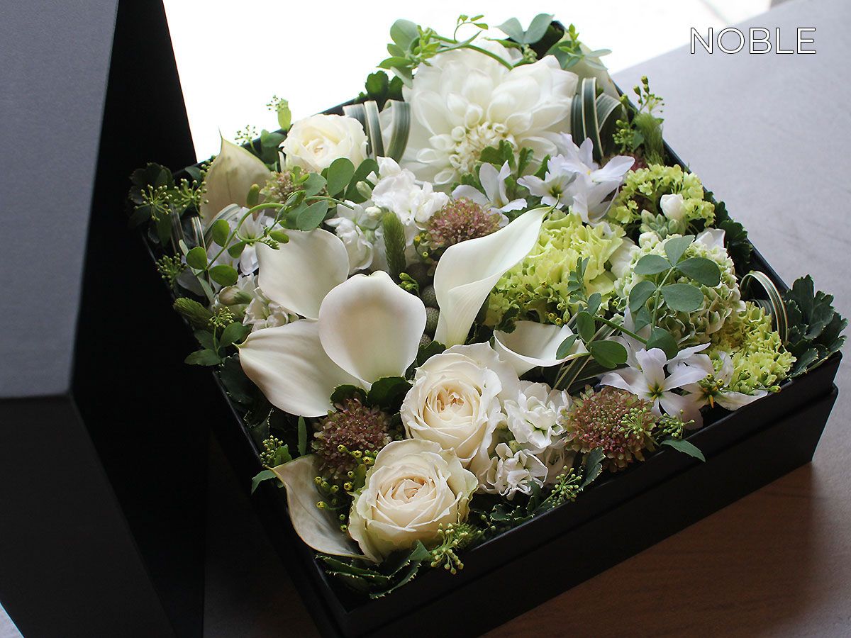 ボックスフラワーアレンジメント8000