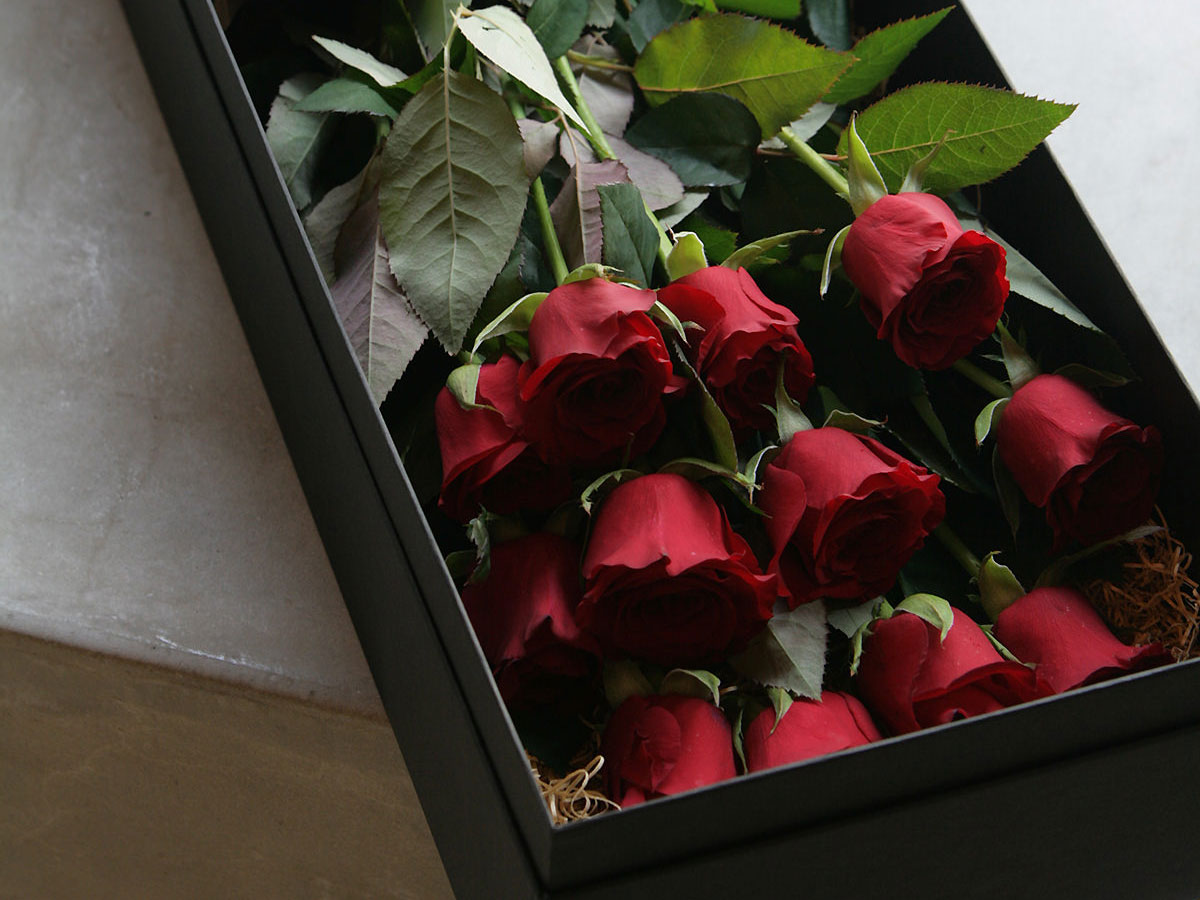 ダーズンローズィーズボックスブーケ