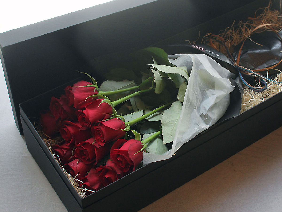 ダーズンローズィーズボックスブーケ