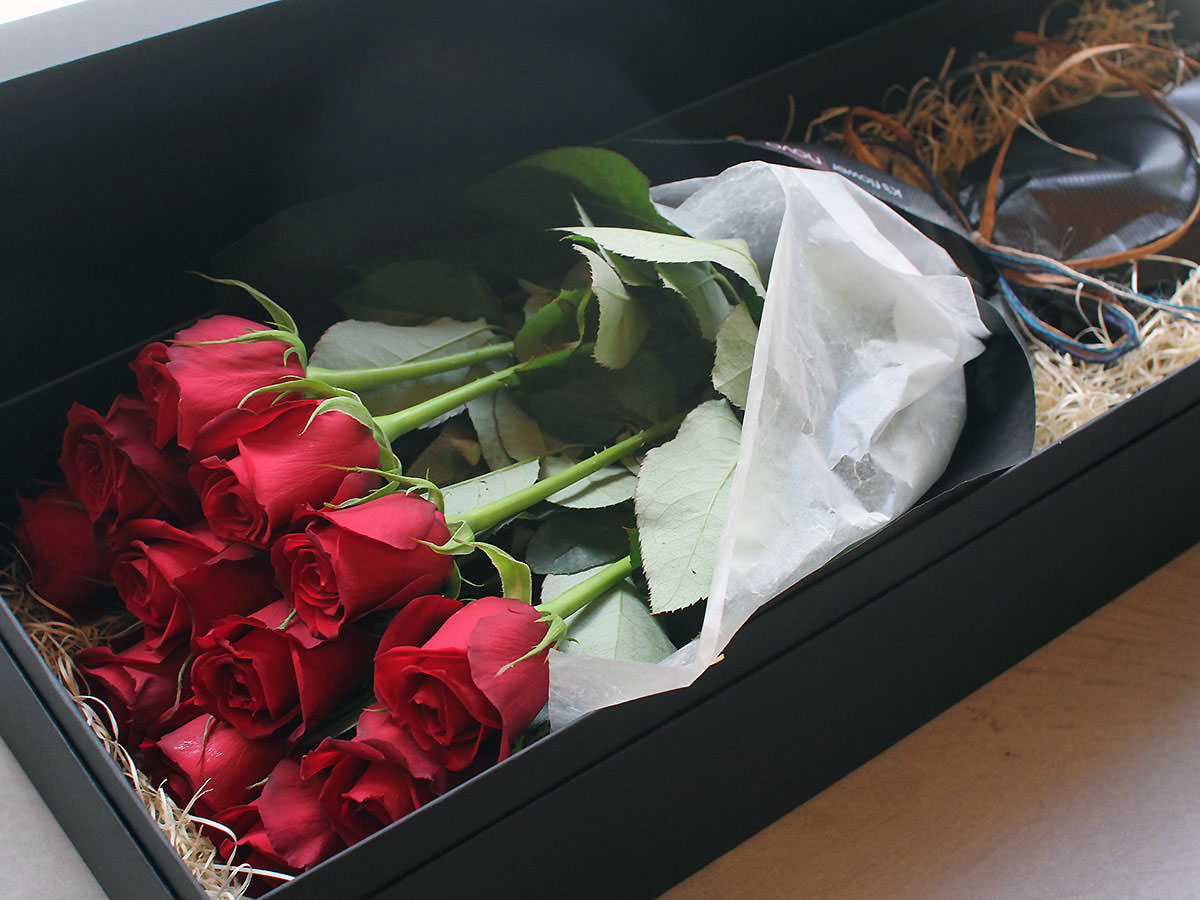 ダーズンローズィーズボックスブーケ