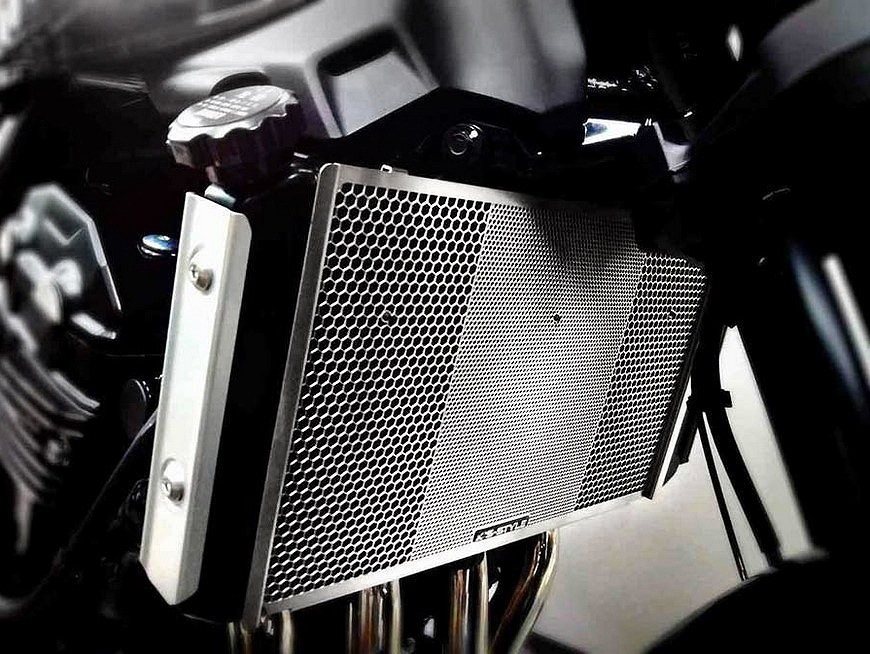 Z900RS / CAFE(21-) ラジエターコアガード(黒・銀・金