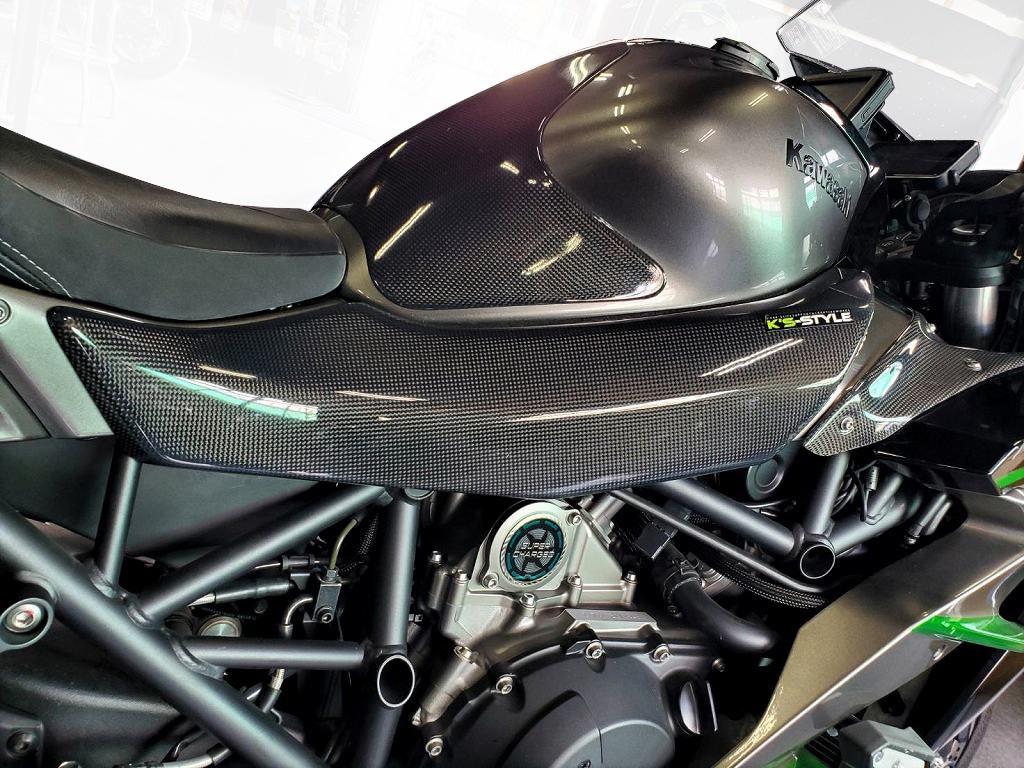 H2SX/SX SE/＋用カーボンニークーリングダクト