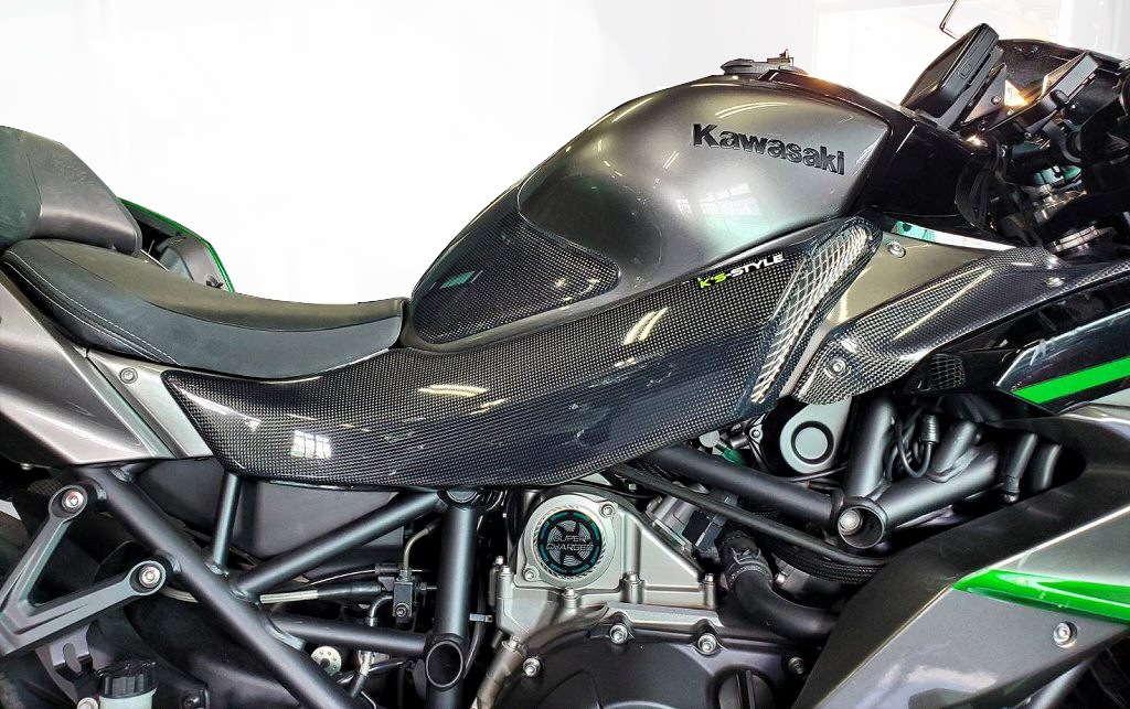 H2SX/SX SE/＋用カーボンニークーリングダクト