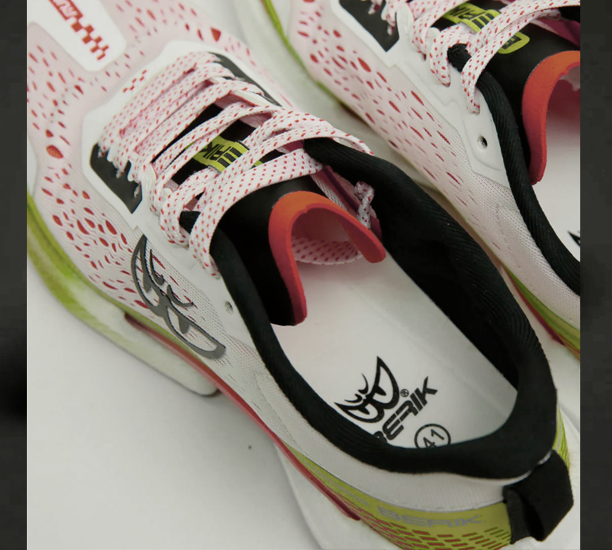 BERIK スニーカー R4-RACE