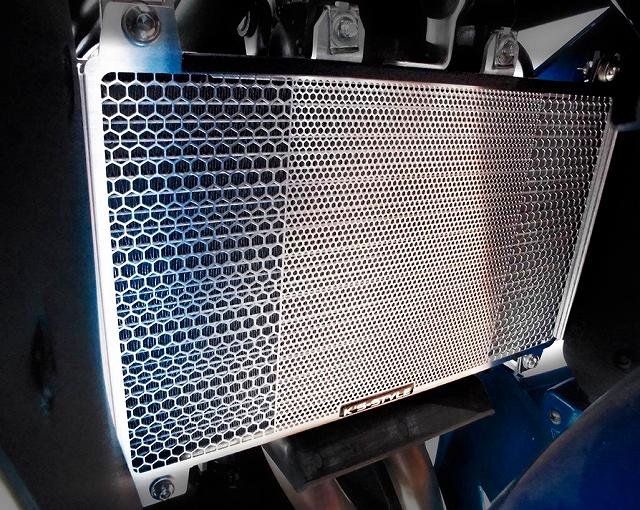 ニンジャ250　16年式にて使用　BEETラジエーターコアガード Ninja250/400 ラジエターコアガード Z400/Z250 ラジエターカバー