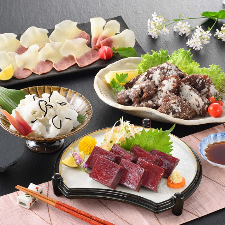 鯨の詰合せ／鯨竜田揚げ・鯨赤身肉（刺身用）・鯨おばいけ・鯨ベーコンスライス <送料無料>