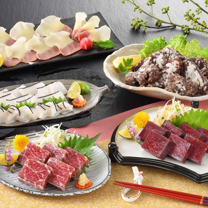 鯨の詰合せ／鯨竜田揚げ・鯨赤身肉（刺身用）・尾の身（尾肉）・鯨本皮スライス・鯨ベーコンスライス <送料無料>