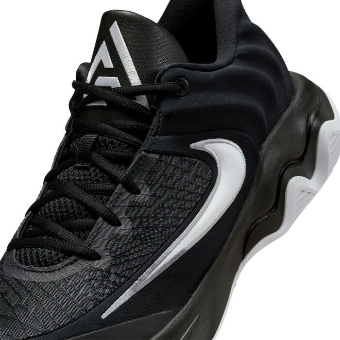 セール】NIKE/ナイキ バスケットボール バスケットシューズ [fq3681