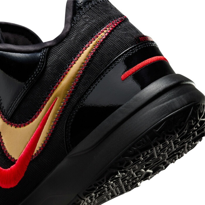限定　新品未使用　タグ付き　ナイキ　ズームレブロン　黒　バスケシューズ　箱有　靴 ナイキ（NIKE）（メンズ）バスケットシューズ バッシュ ズーム