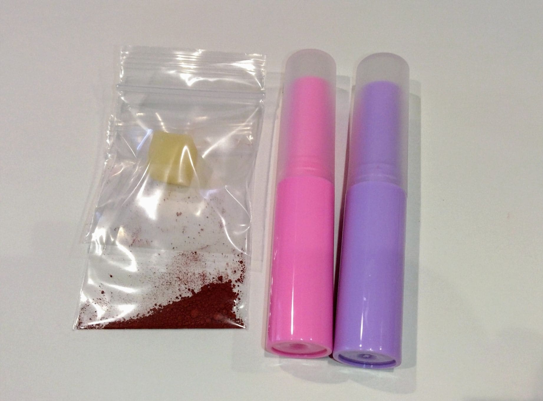 リップグロスキット・（ピュアミツロウ1.5g+酸化鉄+リップケース2本）