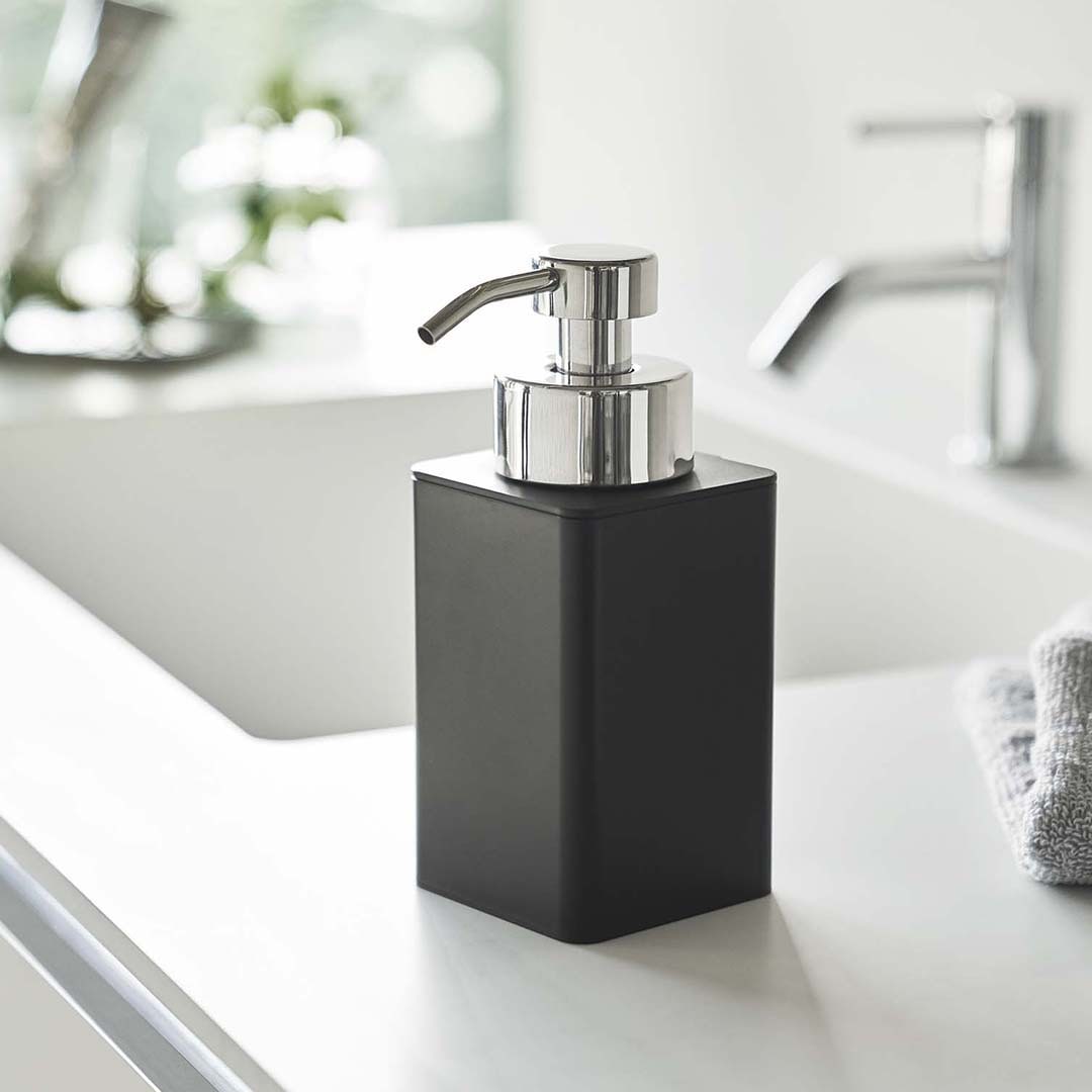 ギネスのディスペンサー　専用の泡立て器です。これでクリーミーな泡を作ります。 000000002150_xbIMxC3.jpg