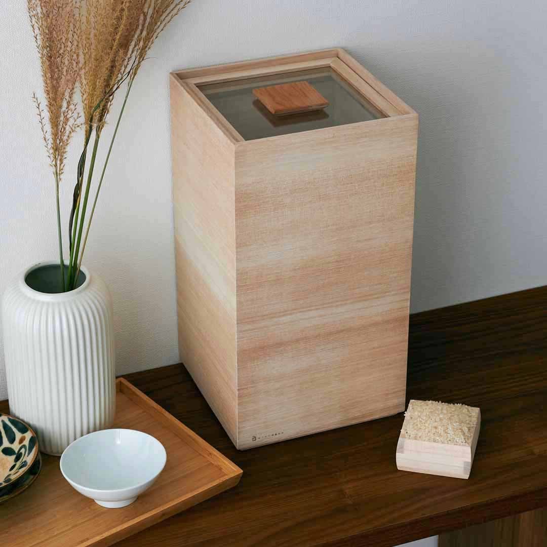 【みるく】【ほぼ未使用】桐箱の米びつ 10kg 1合枡付き 米櫃 おしゃれ komebitsu-10kg.jpg
