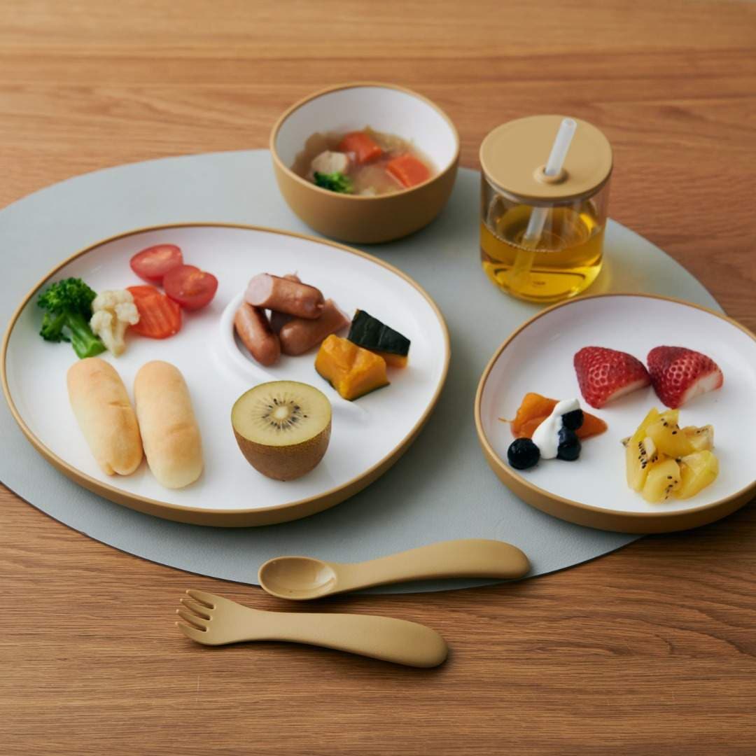 ペンギンホワイト ゴールド縁 食器セット　5点セット 皿2鉢3となります ペンギンホワイト ゴールド縁 食器セット 5点セット 皿2鉢3となります