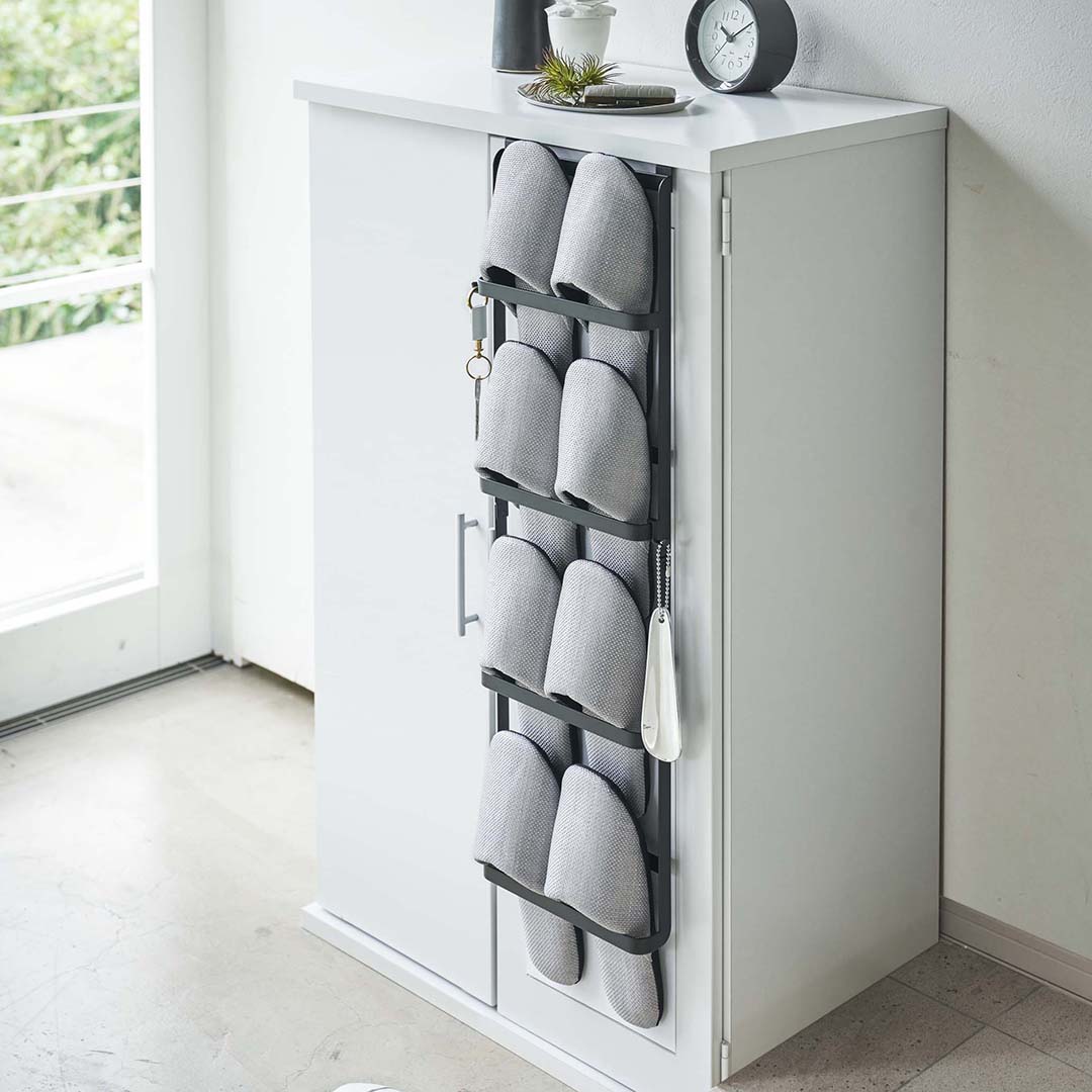 下駄箱扉＆引っ掛け式スリッパラック タワー ブラック｜玄関