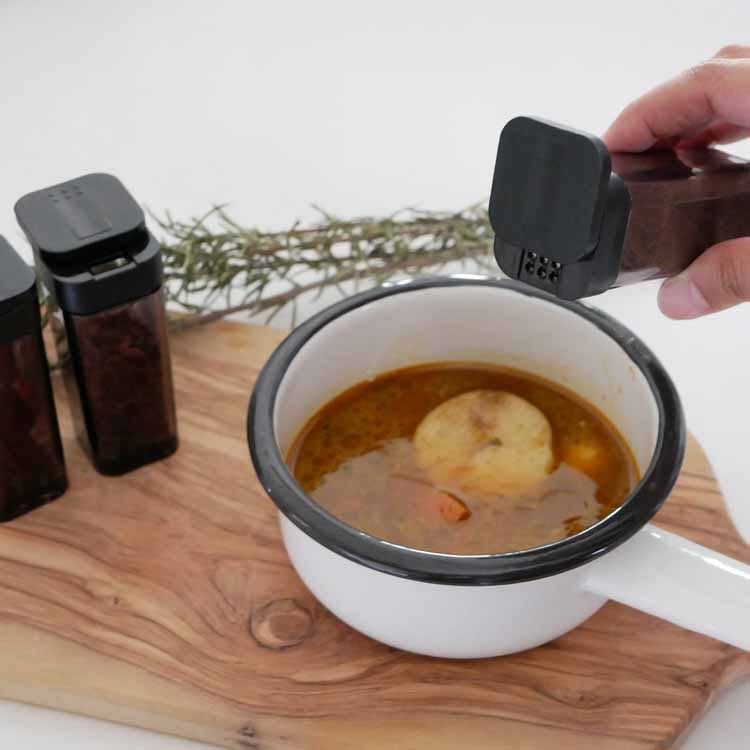 【超レア☆未使用品☆】クリストフル VILLARS ソルト＆ペッパー 調味料入 超レア☆未使用品☆】クリストフル VILLARS ソルト＆ペッパー