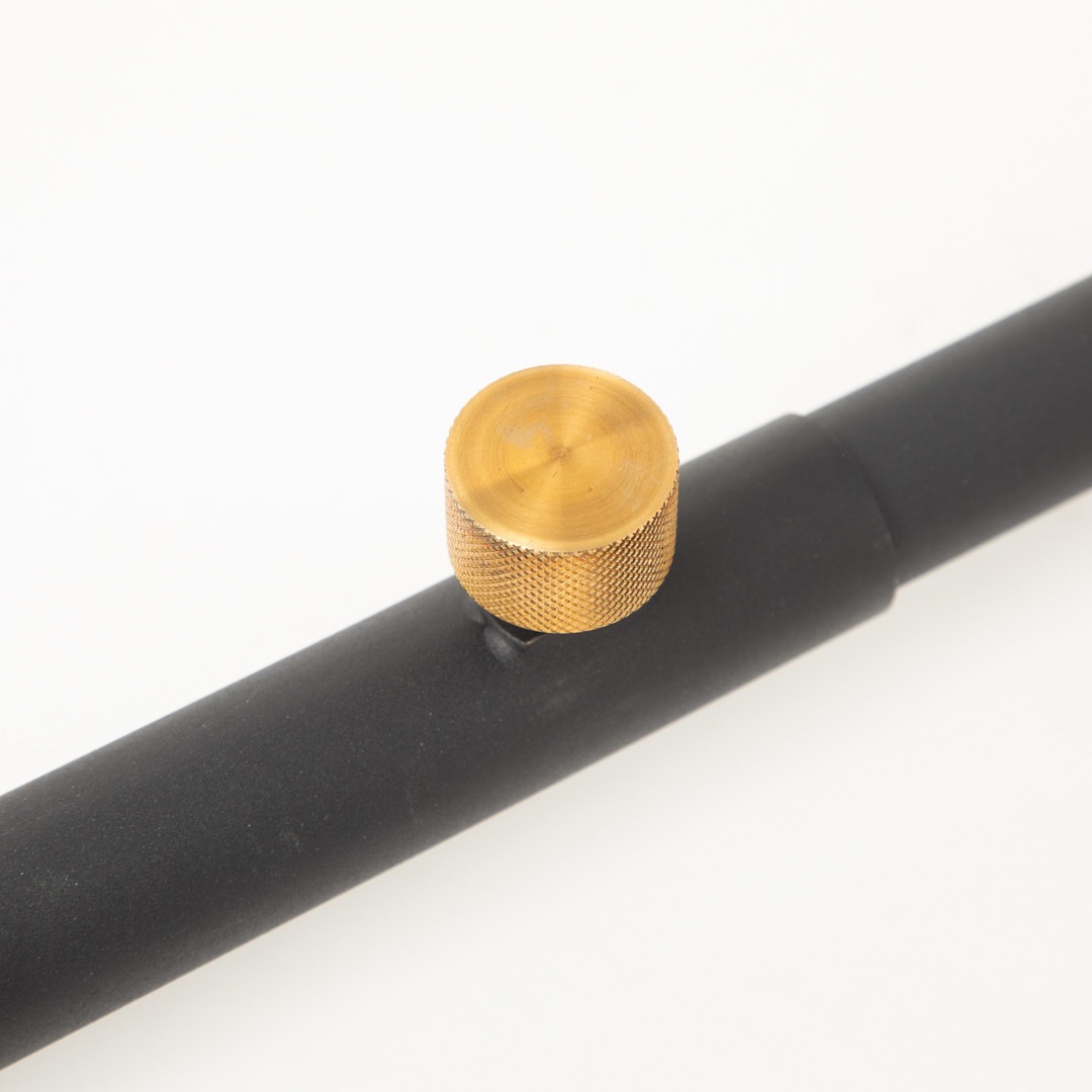 ��DRAW A LINE�� 001 Tension Rod A �֥�å�