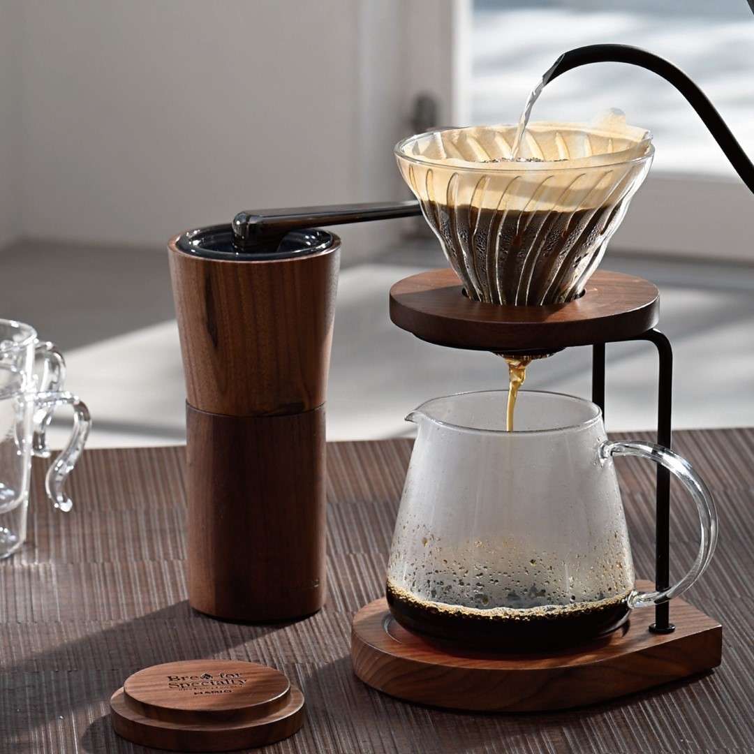 Hario ハリオ計量器　Kinto キントー磁器ドリッパー・スタンド セット HARIO】 ドリップスタンドセット ウォールナット｜キッチン用品,食器