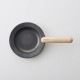 ��FRYING PAN JIU�� �ϥ�ɥ�Τ� �ӡ���