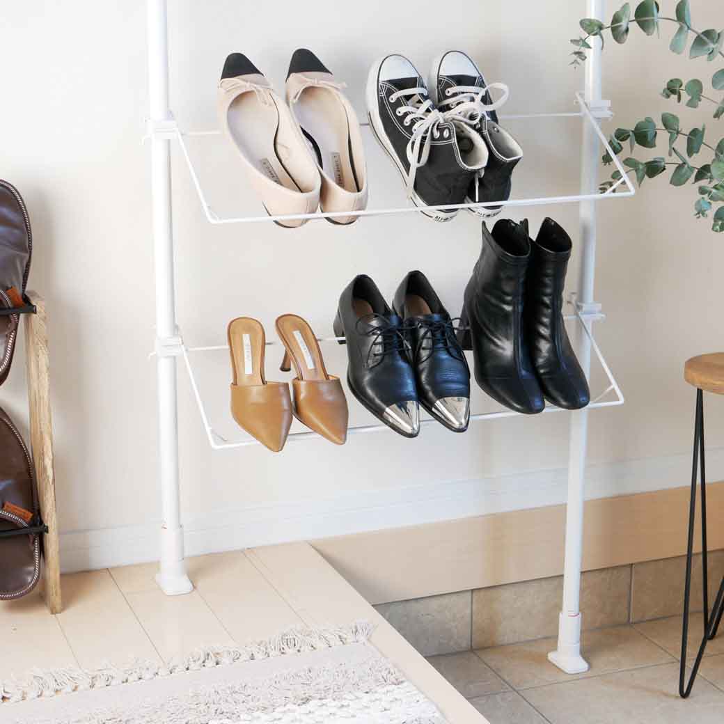 平安伸銅】 突っ張りシューズラック ホワイト 8段｜玄関・ガーデニング