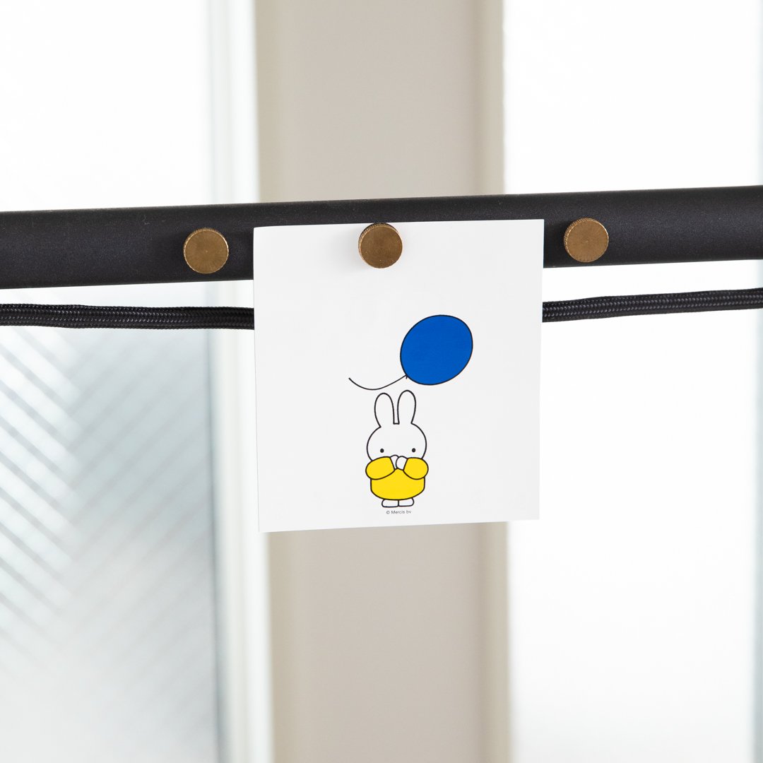 ��DRAW A LINE�� 010 Magnet