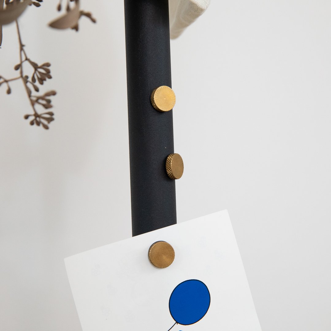 ��DRAW A LINE�� 010 Magnet