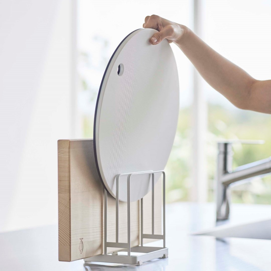 tower】丸いまな板が置ける まな板スタンド｜キッチン用品