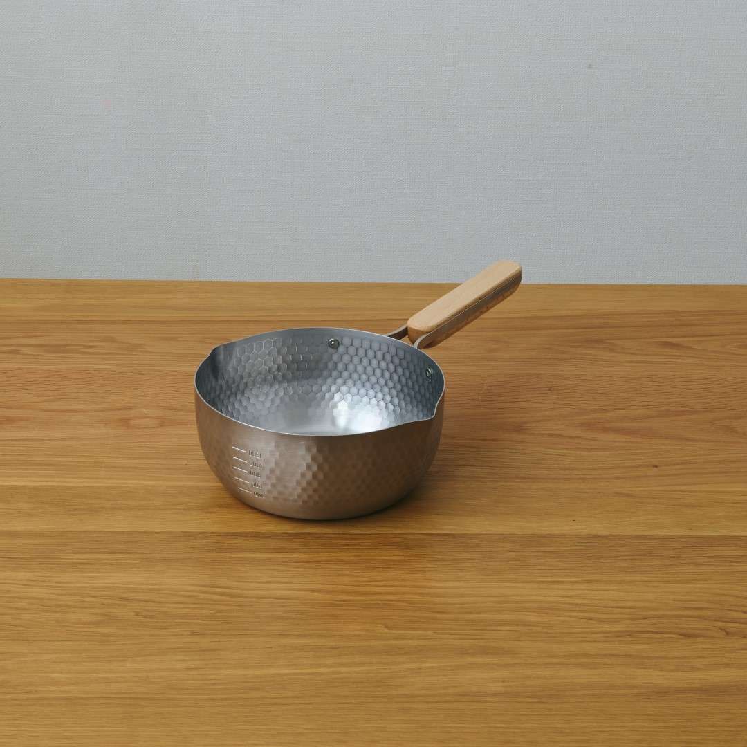 銅製 雪平鍋 円形 木製ハンドル 丸新銅器(株) 銅製 雪平鍋 24cm : 厨房