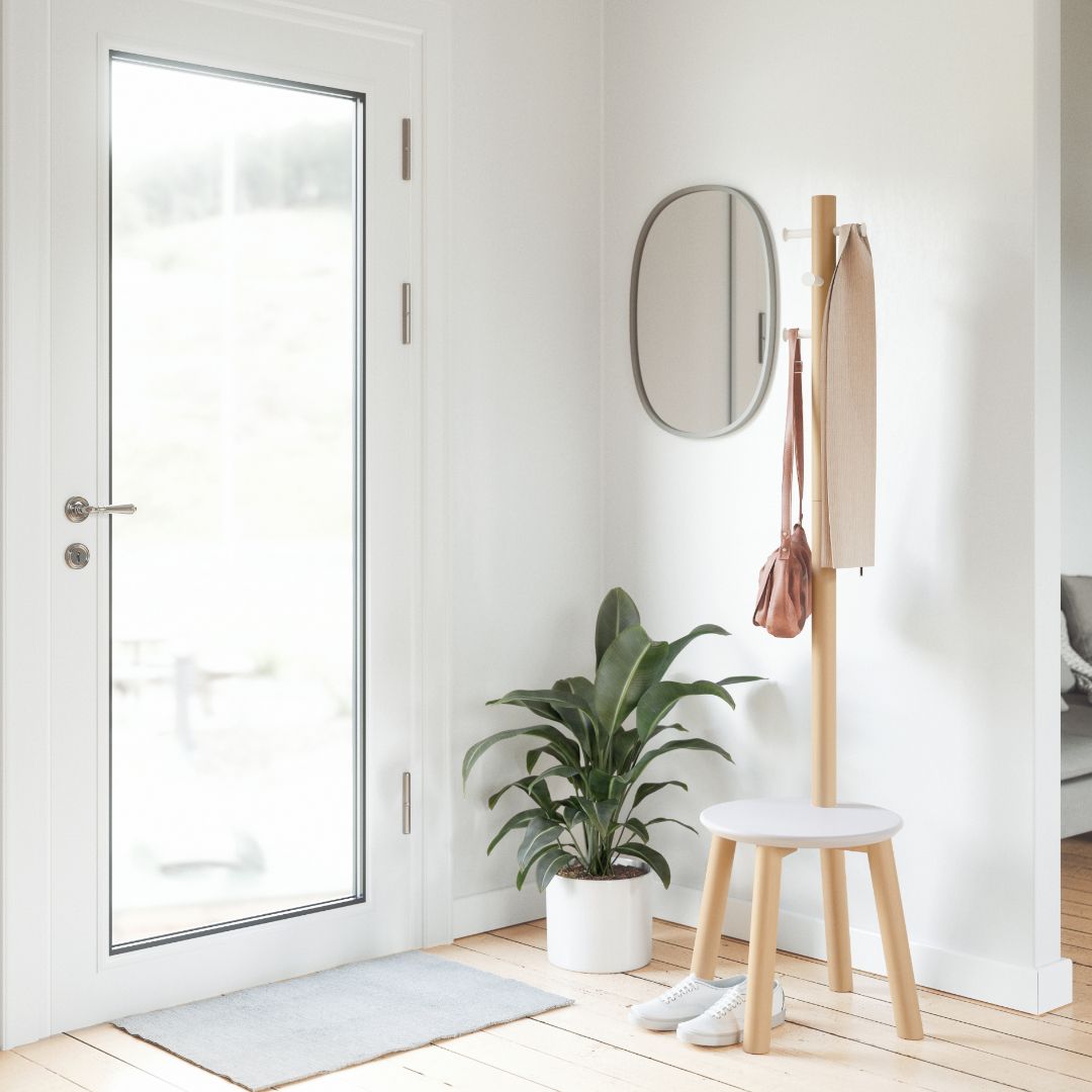 【Umbra】 ピラー スツールコートラック ホワイトナチュラル｜リビング用品｜kurasso（クラッソ）