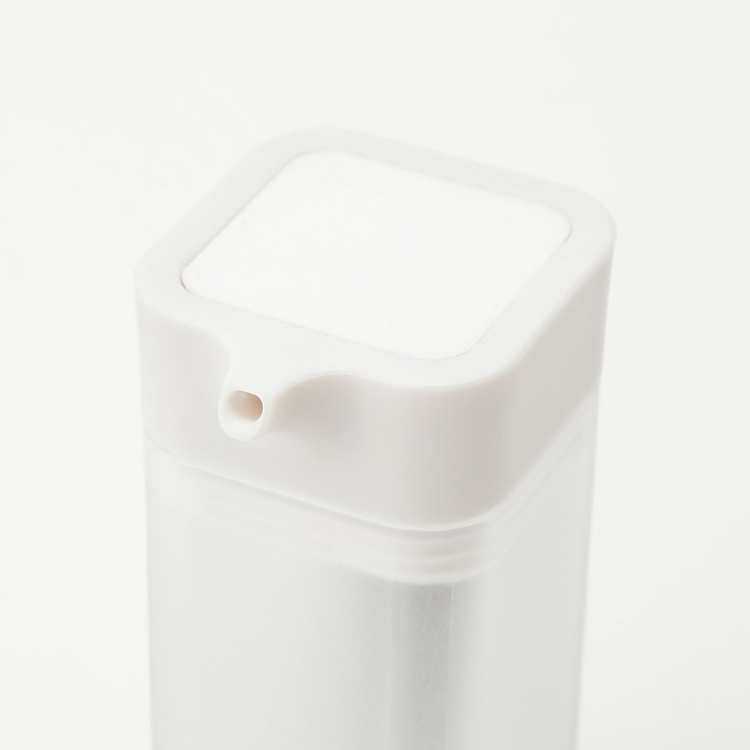 tower】マグネットプッシュ式醤油差し ホワイト｜浮かせる収納