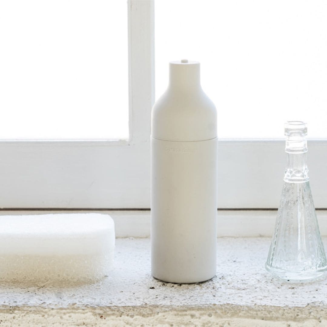 sarasa design】 スクイーズボトル チャコールグレー｜キッチン用品