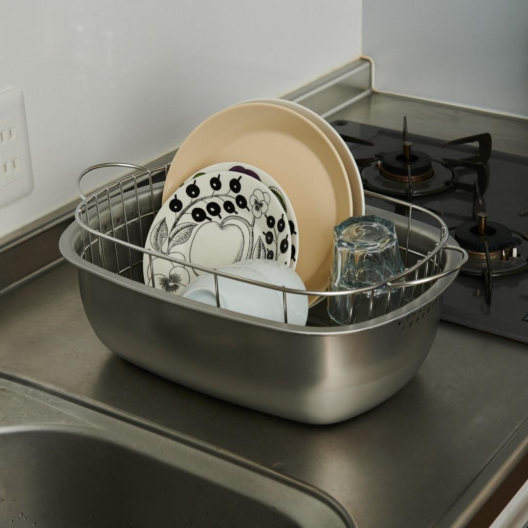 下村企販】 ステンレスの水切りかご付き洗い桶｜キッチン用品,水切り
