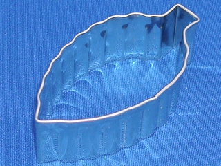 ステンレス 抜き型 木の葉 小