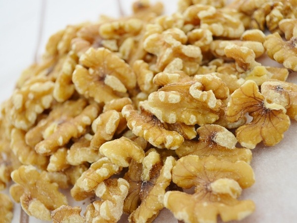 生クルミハーフ ＬＨＰ カリフォルニア産 １ｋｇ≪★当店のクルミは加熱処理しておりません★≫