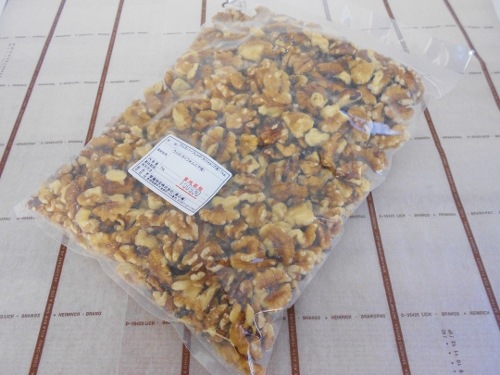 生クルミハーフ ＬＨＰ カリフォルニア産 １ｋｇ≪★当店のクルミは加熱処理しておりません★≫