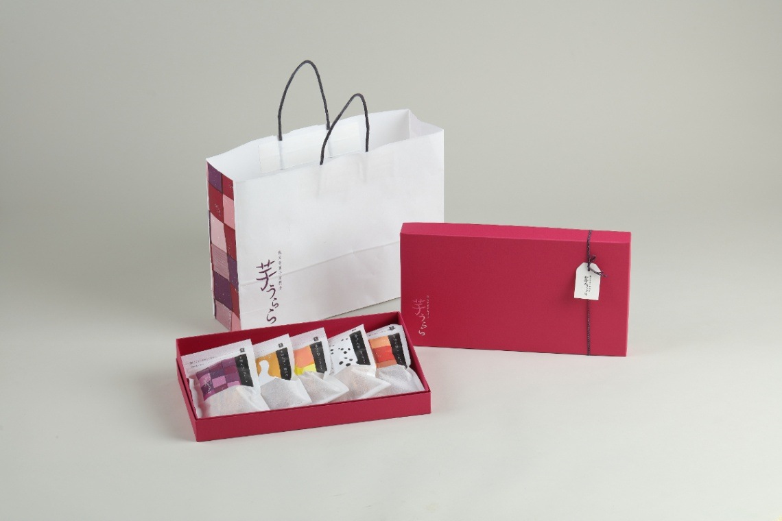 平和屋本店□極上 小紋 薔薇 さが美扱い 薄桜色地 逸品 CYAA1518s5