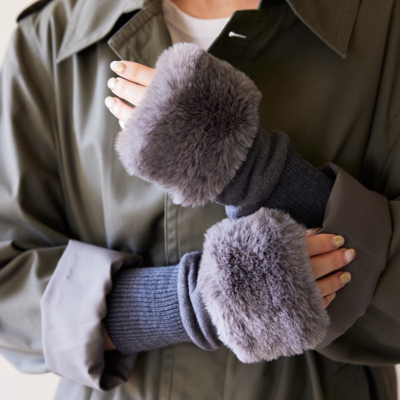 AFB ファー 手袋 グローブ WOMEN】 フェイクファー付きフィンガーレスグローブ | すべての商品