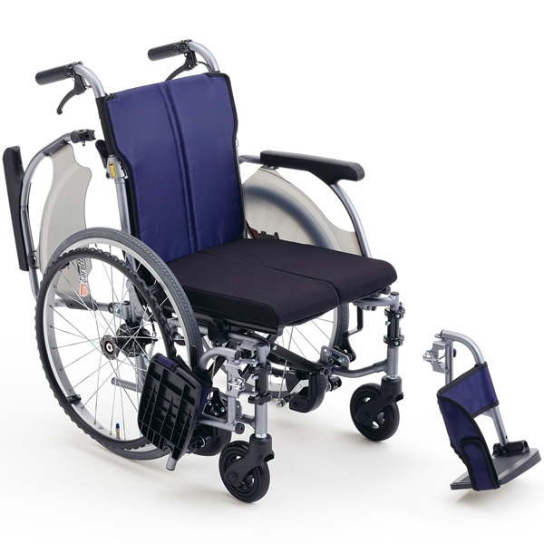 ♿️自走式 自立リハビリ訓練に最適 使いやすく便利な多機能タイプ 軽量 車椅子 RAKU 車椅子 軽量 折りたたみ 自走 介助 兼用 アルミ製 持ち運び