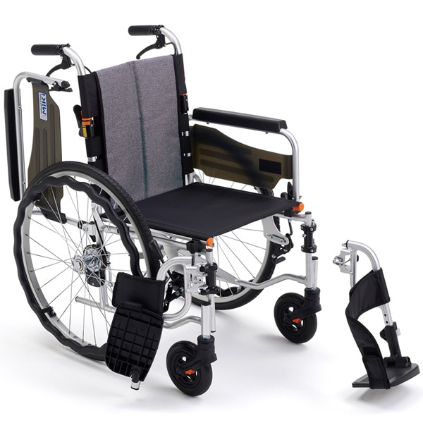 J038☆自走式☆折りたたみ車いす☆Nissin