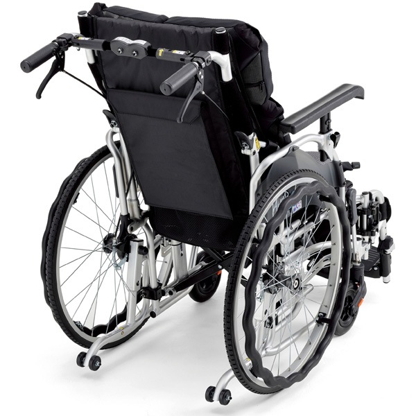 ¿��ǽ �����Ѽ֤��� AFP-22�Υ����ե��åġ��ץ�ߥ���22��