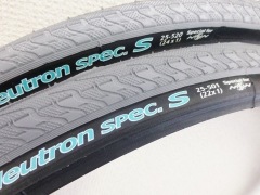 パナレーサーニュートロン SPEC-S(Panaracer)25-520/25-501 | タイヤ