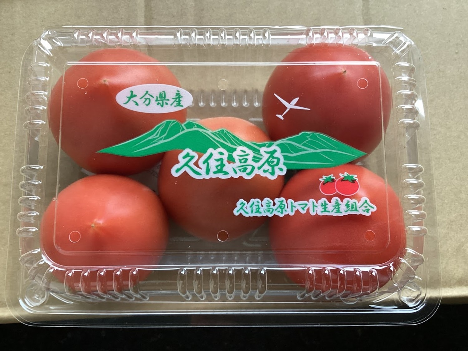 トマト 約５００ｇ（４～６玉入り）/ パック