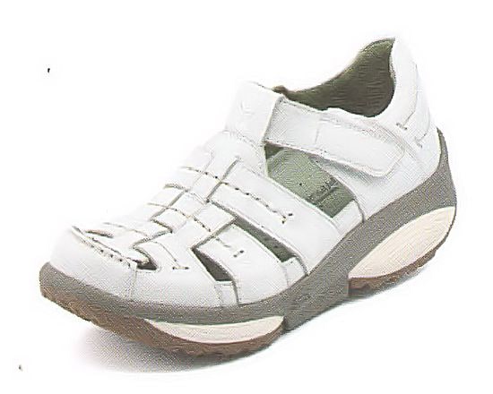 STRECHWALKER ���ȥ�å����������� CERES ���쥹���ۥ磻��