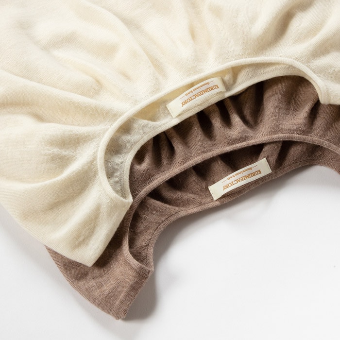 【寺田ニット】KURUMIFACTORY ギャザー入りプルオーバー(ホワイト)