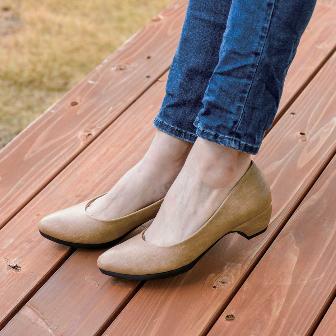 リゲッタ ポインテッドトゥ パンプス