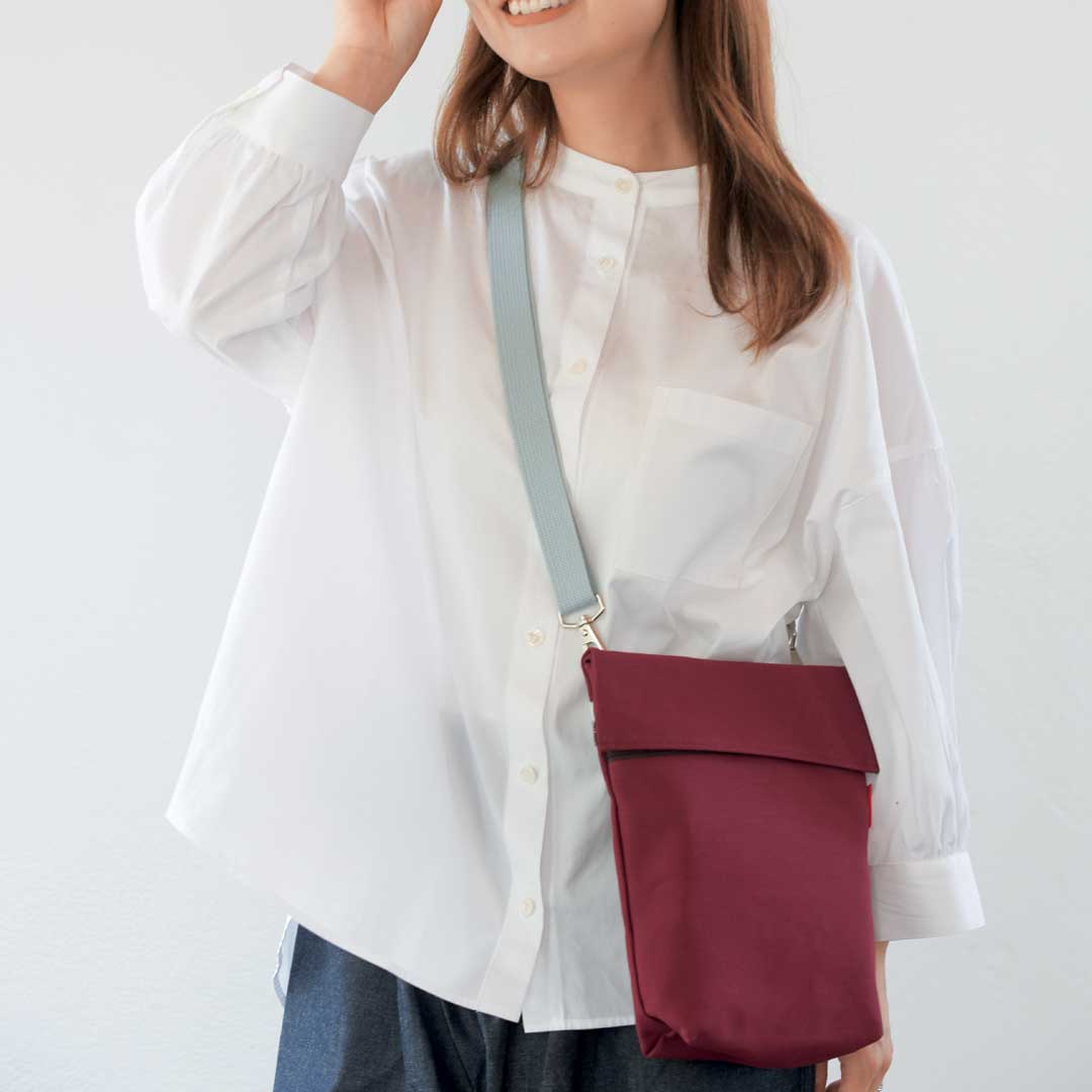 WWWBAG　縦型サコッシュ