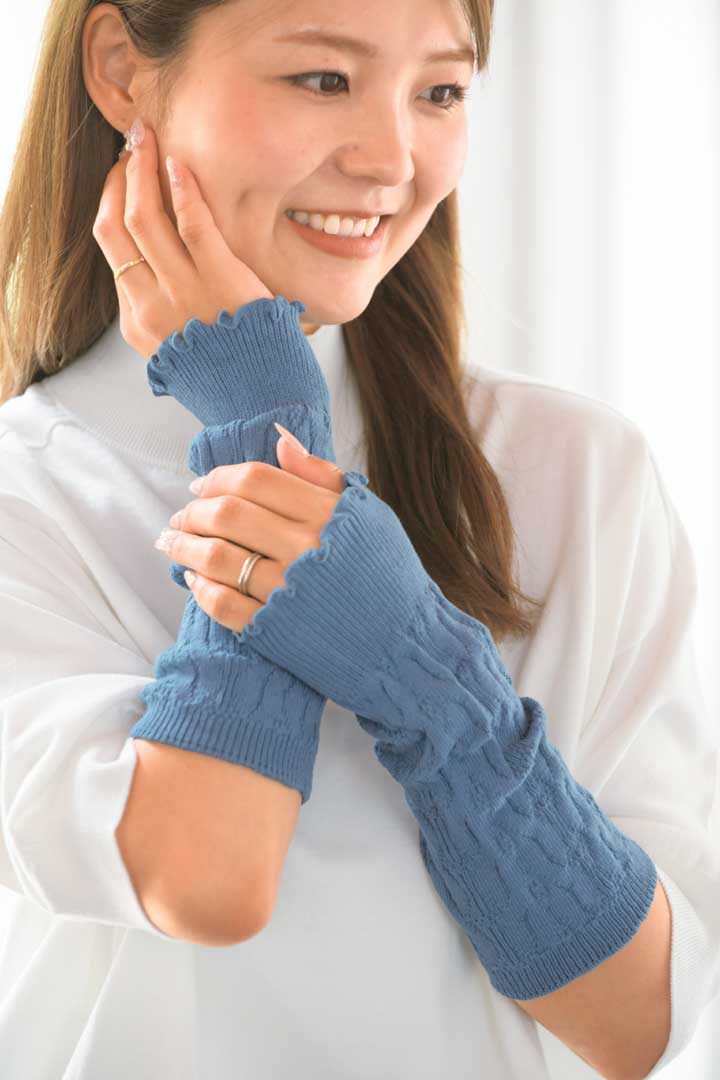 mokono　編み柄　綿ショートウォーマー