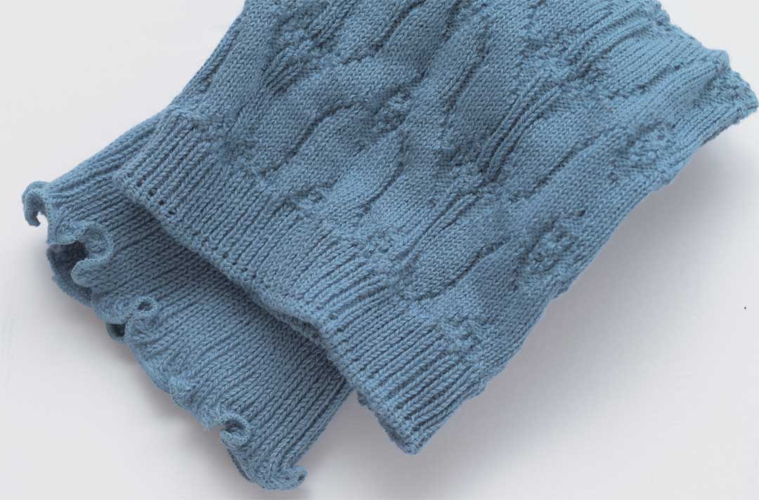 mokono　編み柄　綿ショートウォーマー