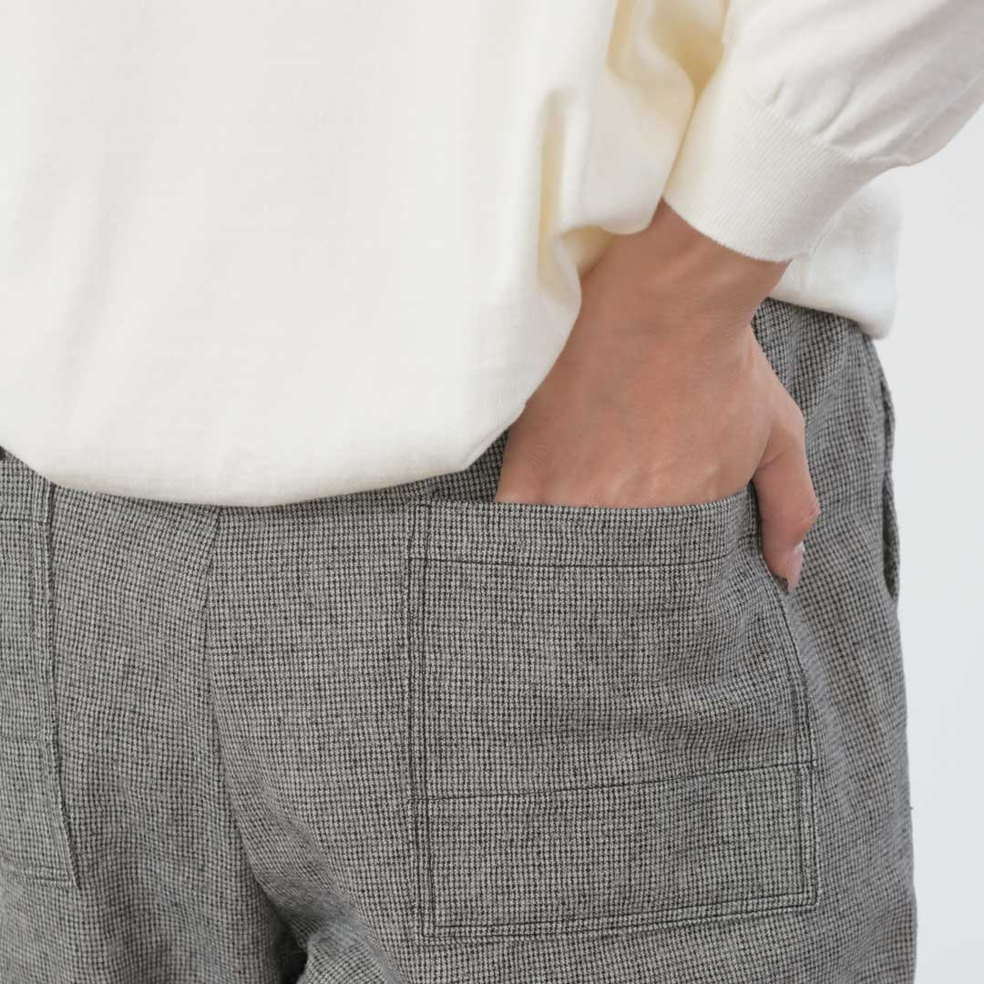 テーパードパンツ チドリ/リネンや